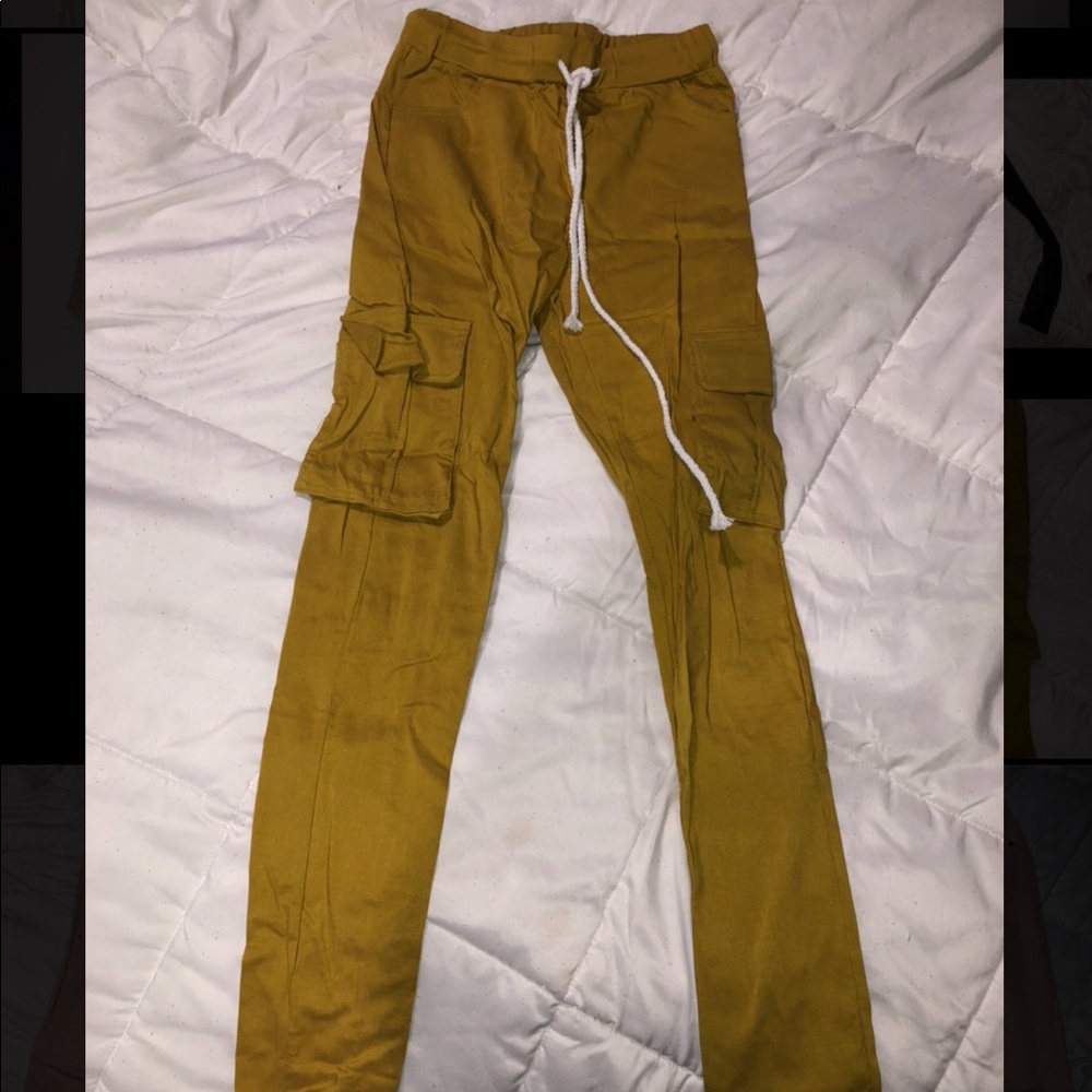 Stretchy cargo skinny’s